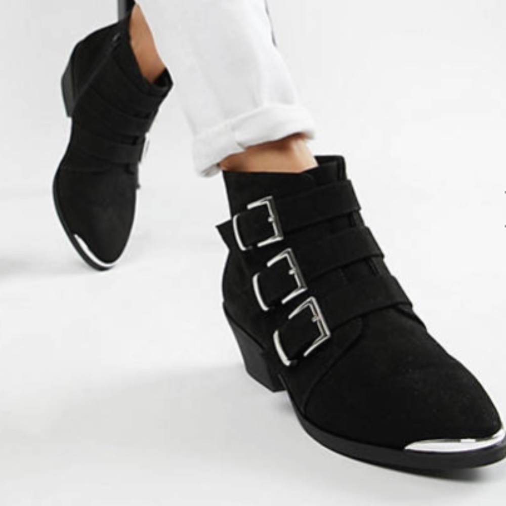 BRAND NEW! Black ankle boots with buckles